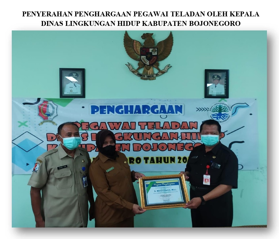 PENYERAHAN PENGHARGAAN PEGAWAI TELADAN