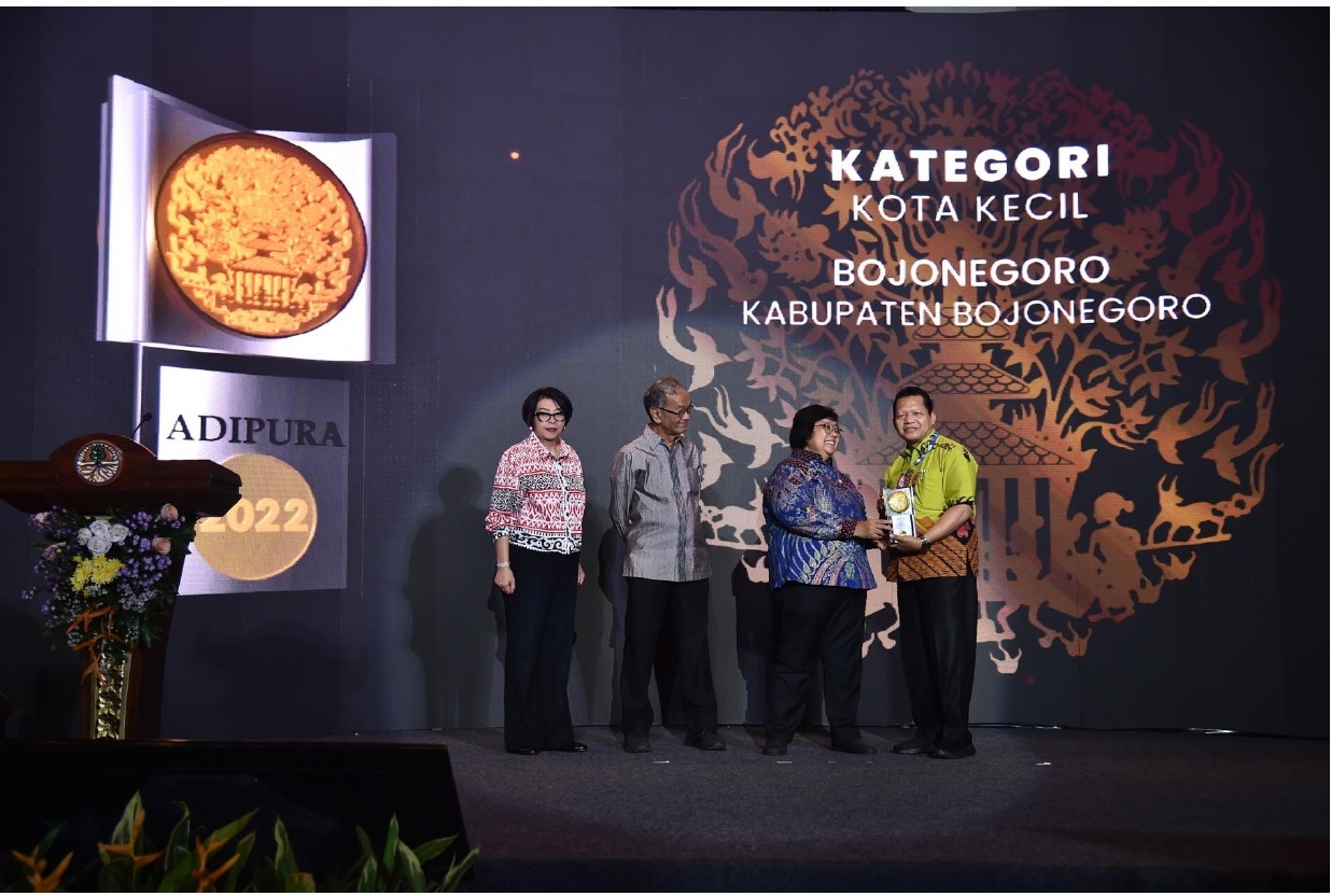 PENYERAHAN PENGHARGAAN ADIPURA TAHUN 2022
