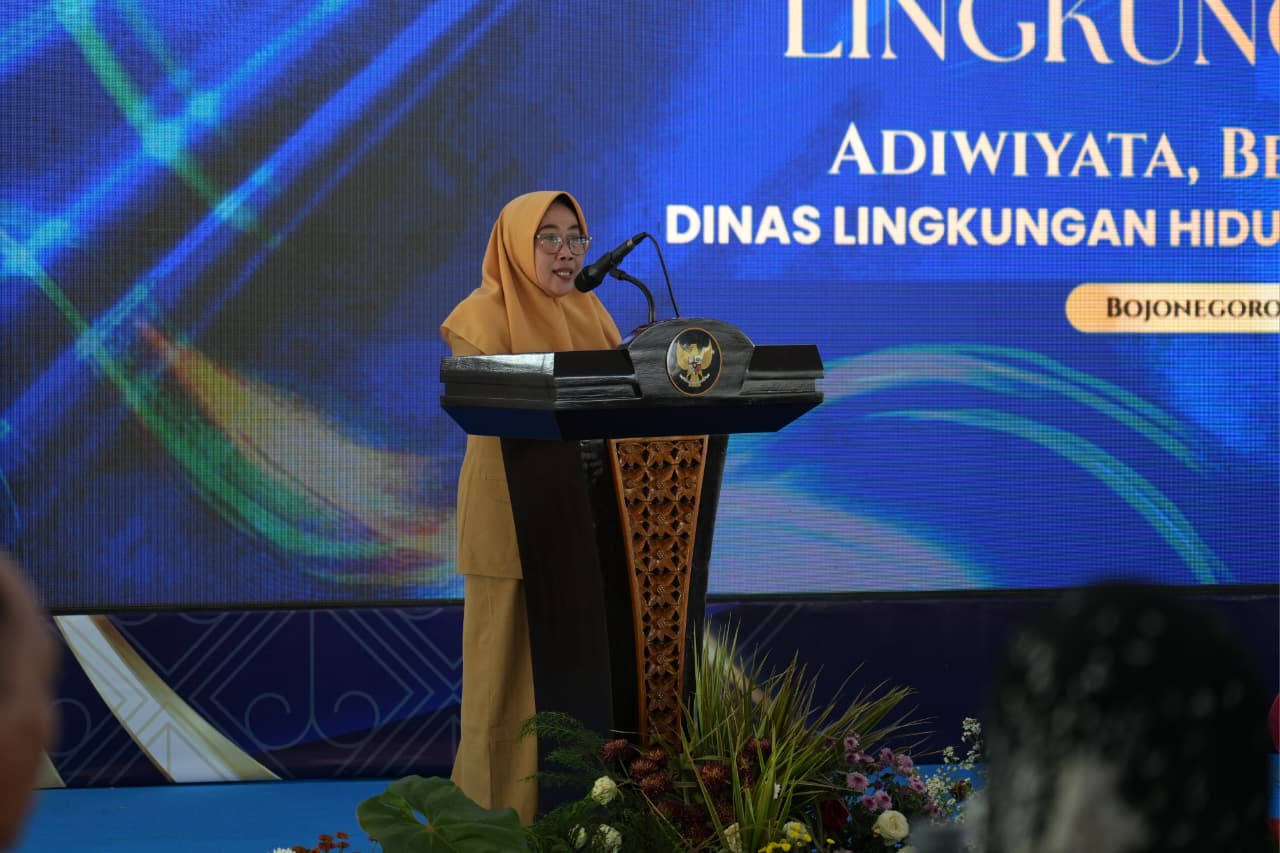 Penyerahan Penghargaan Lingkungan Hidup